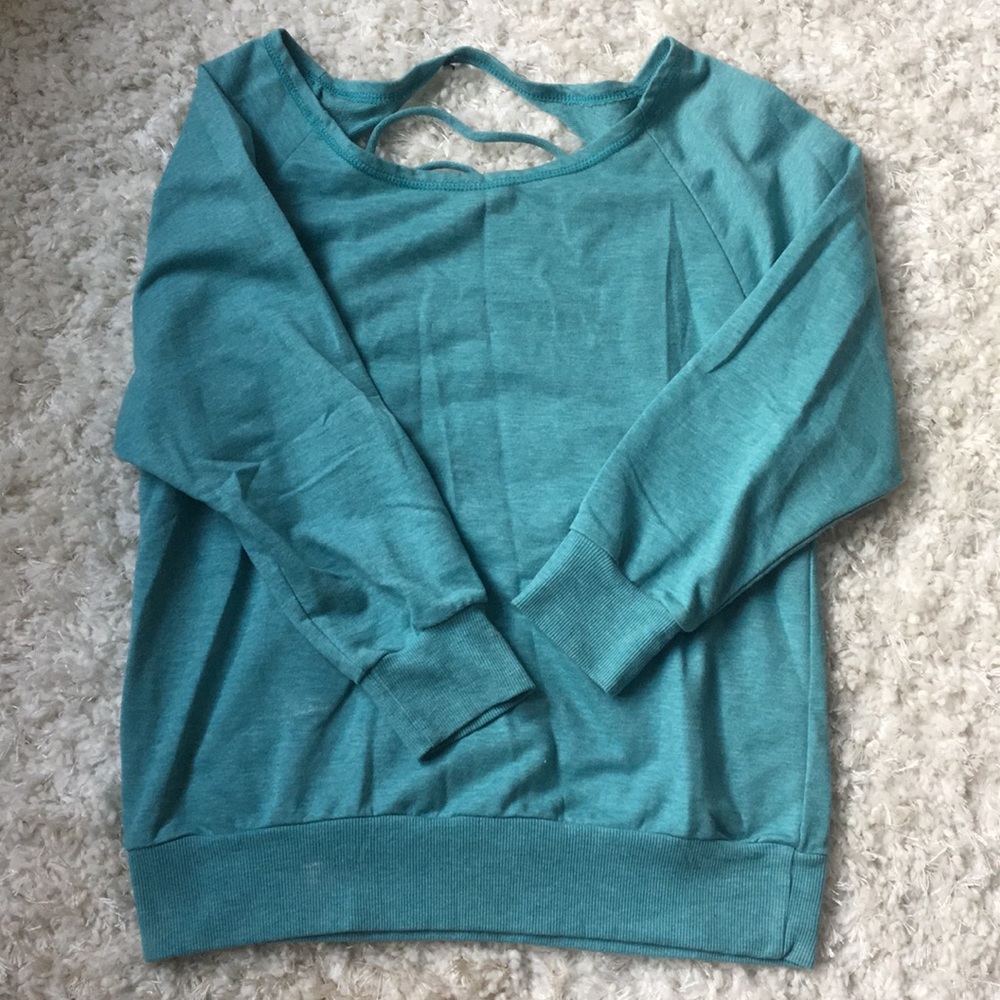 Comfy Cropped Sweatshirt with open back accent